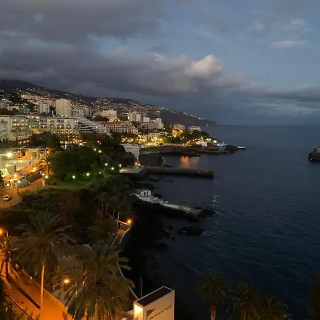 Do Mar E Lua * فونشال